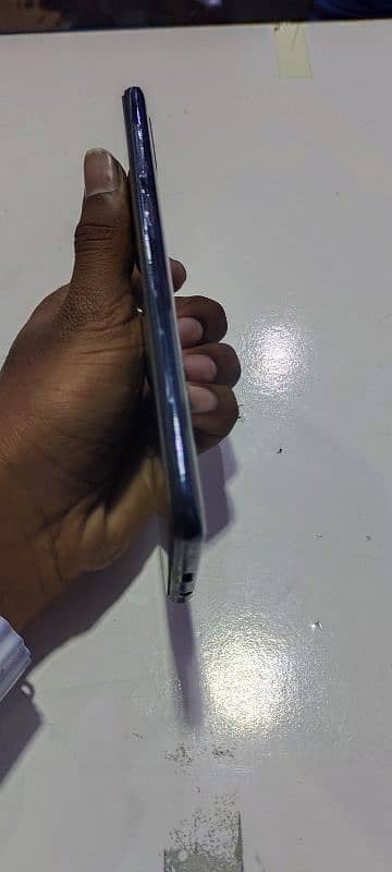 Samsung A30s 4/128 with original chager and box 3