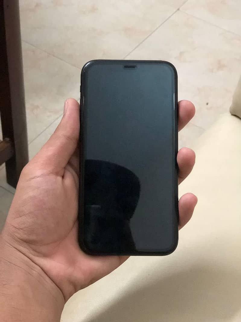 IPHONE XR 1