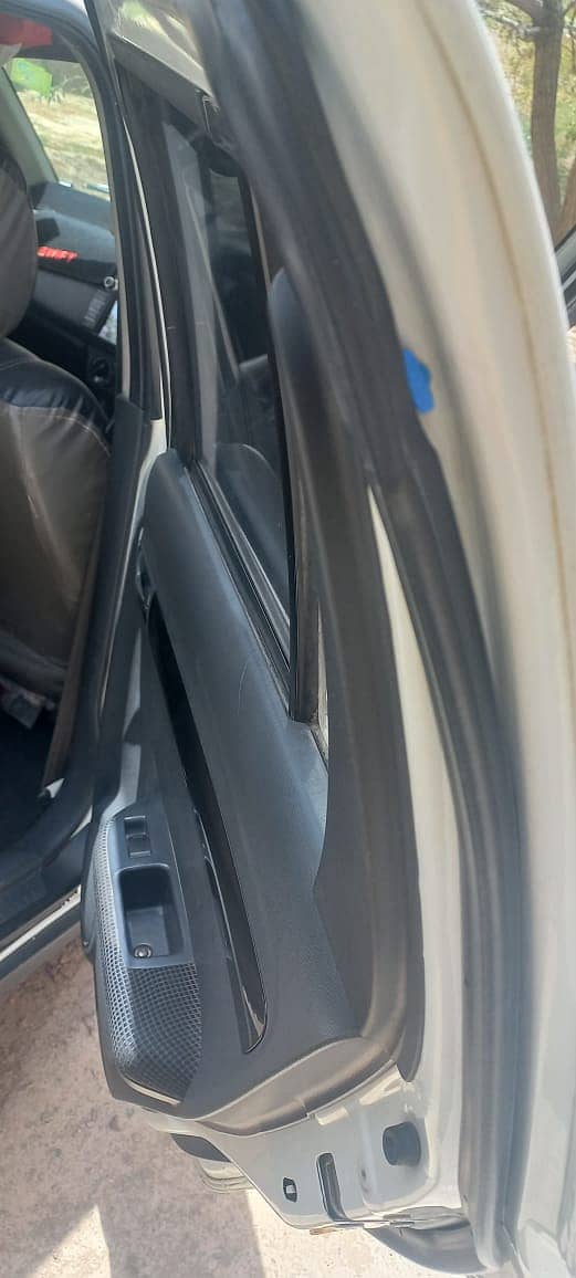 Suzuki Swift 2020 3