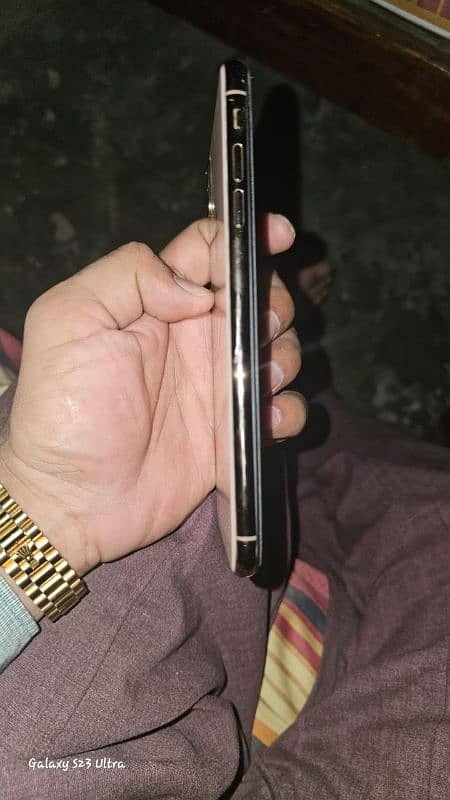 IPhone XS Max 4