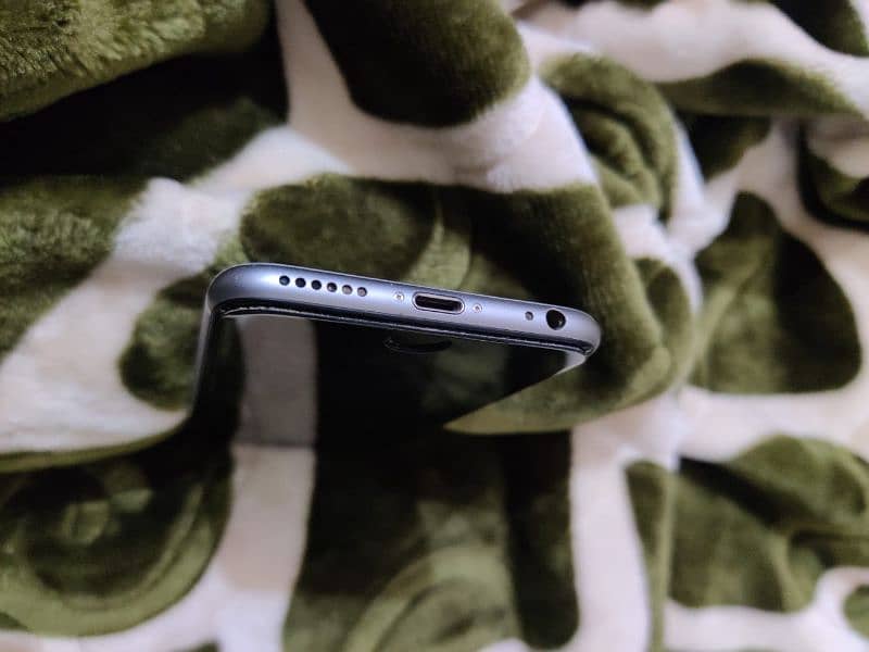 Condition A1 NON PTA  128 GB 4