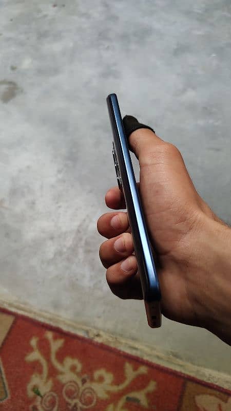 Moto edge 2021 8/256 NON PTA 10/9.5 Condition 12