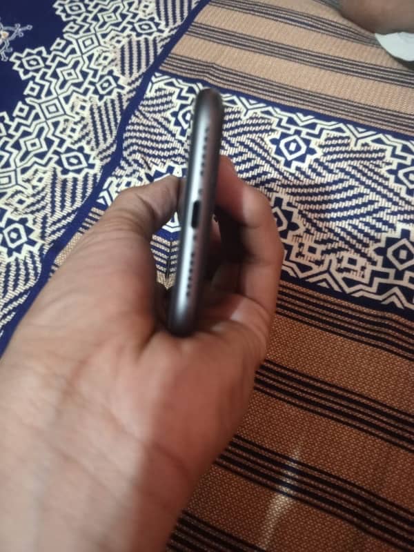 iPhone 11 Non PTA Jv 1