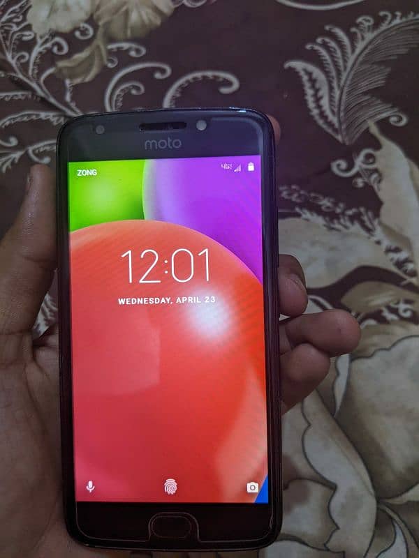 Moto e4 1