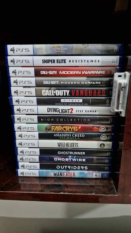 ps5 and PS4 games available for sale 16