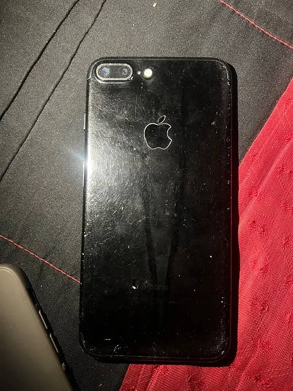 Apple iPhone 7 Plus 2