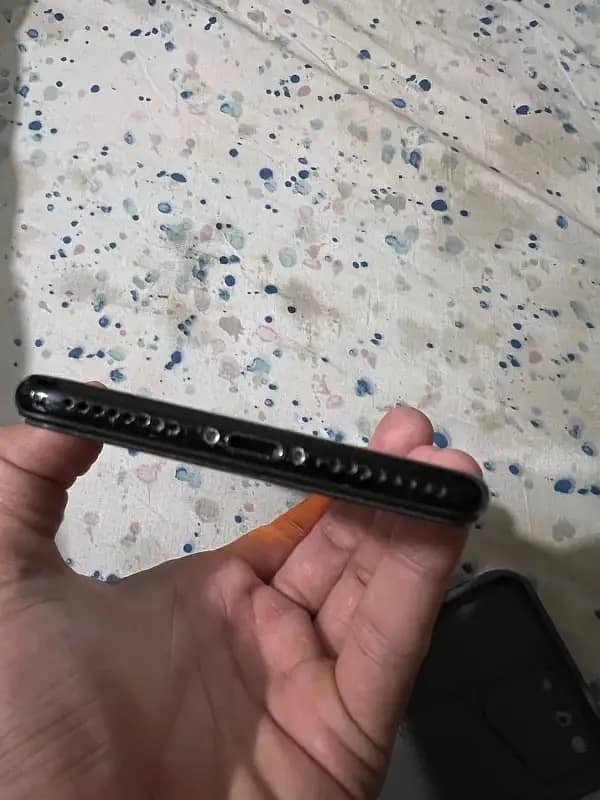 Apple iPhone 7 Plus 4