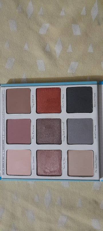 THE BALM  APPETIT eyes shadow imported 1