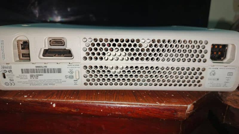 "Xbox 360 320GB | White | 2 Controllers | Box & Accessories" 2
