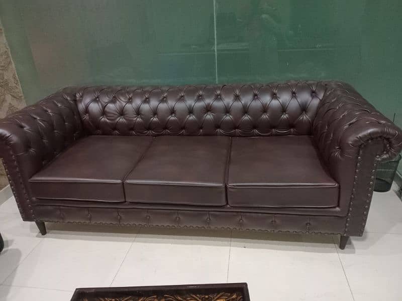 leather sofa only 3 months use 0