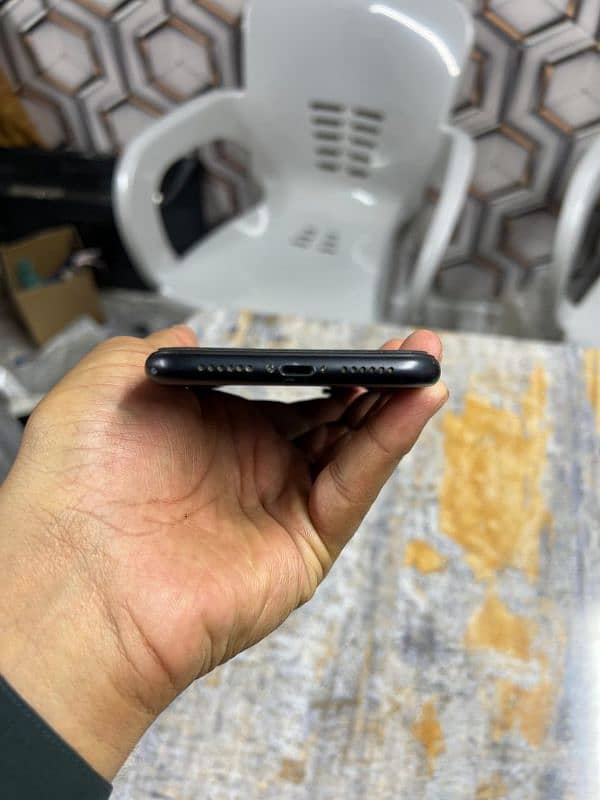 Iphone XR JV 64GB Fresh Condition urgernt sale krna he 3