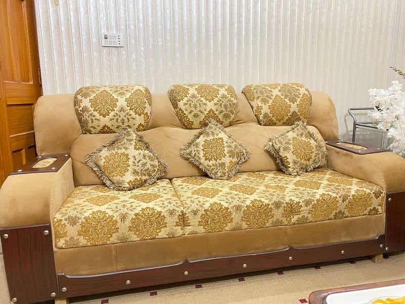 2 sofas 3seaters 0