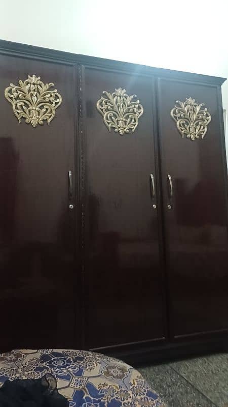 Wardrobe For Sale 0