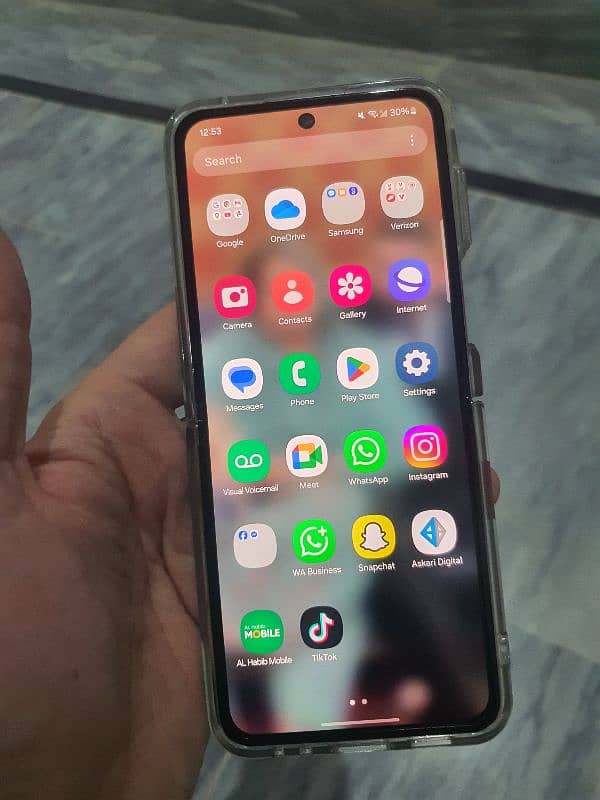 Samsung Z flip 5 Non PTA exchange possible phone with charger 5