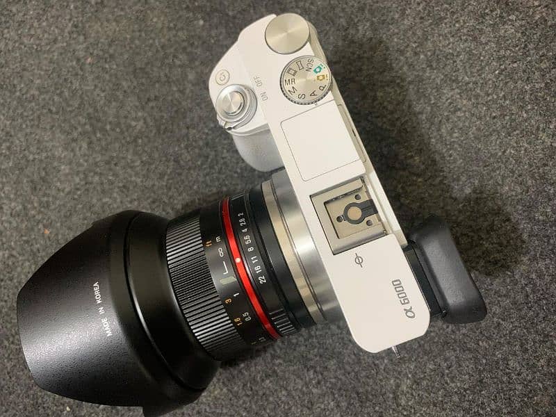 sony A6000 camera for urgent sale 3