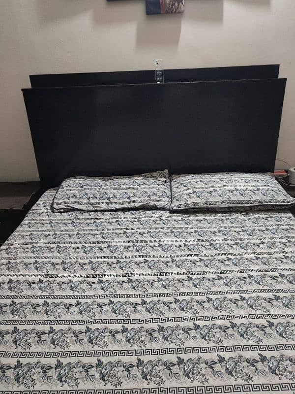 Bed side table best quality 3