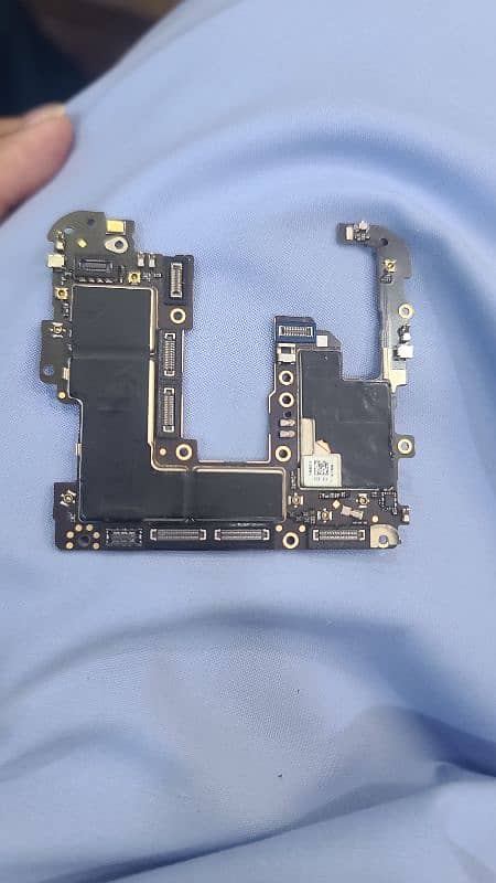 oneplus 7t pro Maclaren board available 0