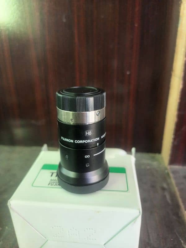 FUJINON TV LENS (TF4DA_8) 0