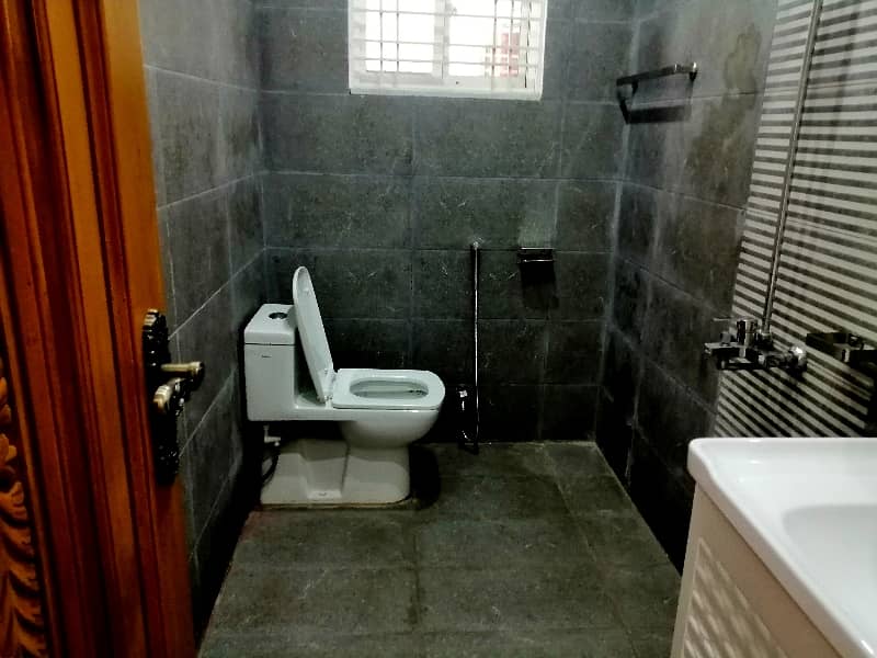 35x70 10 Marla Ground Portion For Rent G-13 2
