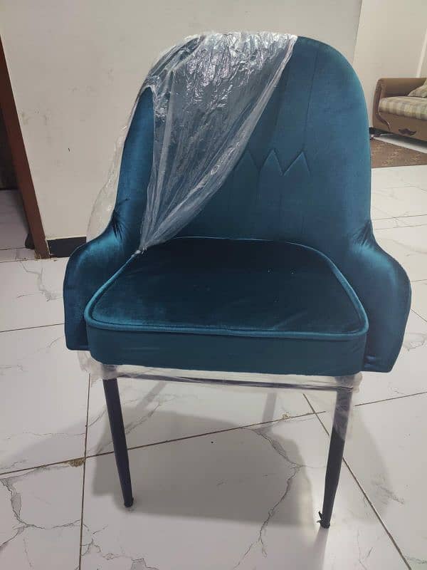 Dining table with 4 chair 3