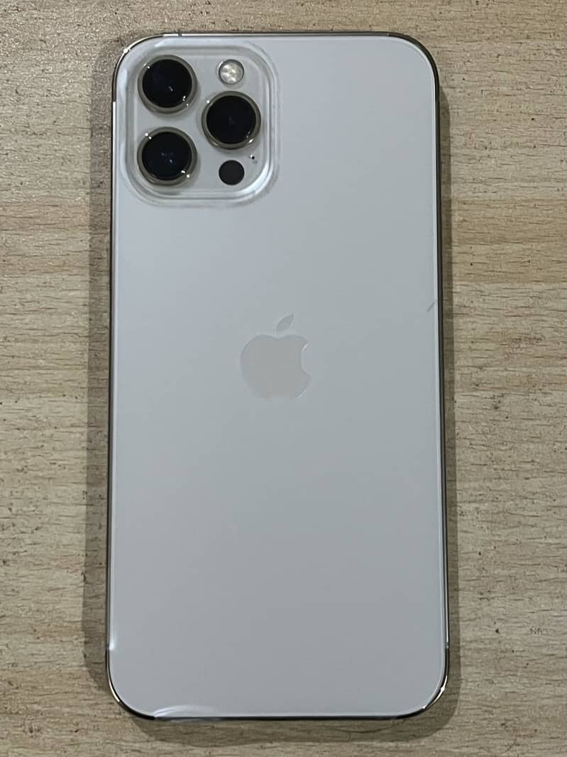 iPhone 12 Pro Max 4