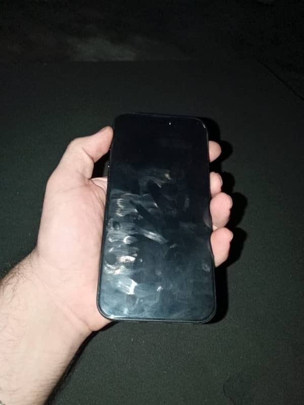 i phone 15 plus 10 by 10 con all ok bilkoul perf hai kohy masla ni hai 5
