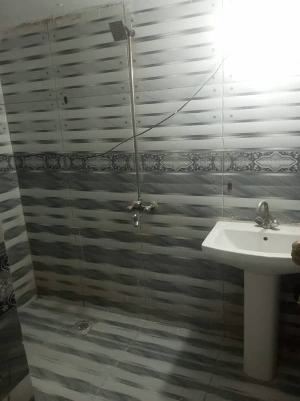 7 Marla Basement Plus 1.5 Storey House For Rent In Phase 4a 1