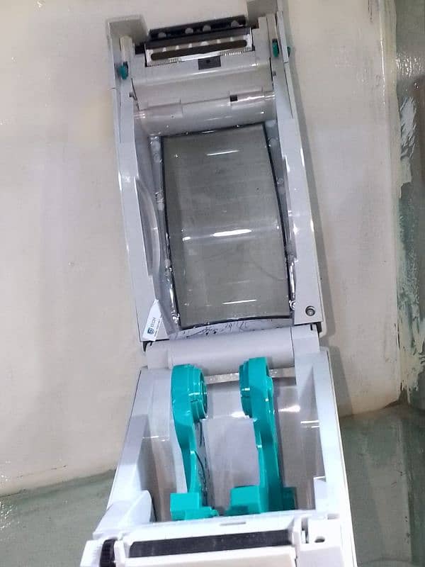 Zebra Barcode printer Lp2824 4