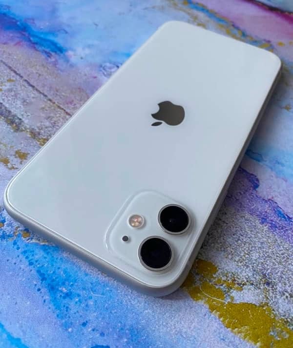 I Phone 11 Factory unlock NON PTA64Gb 82% battery 3