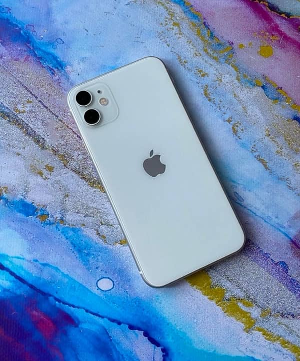 I Phone 11 Factory unlock NON PTA64Gb 82% battery 4