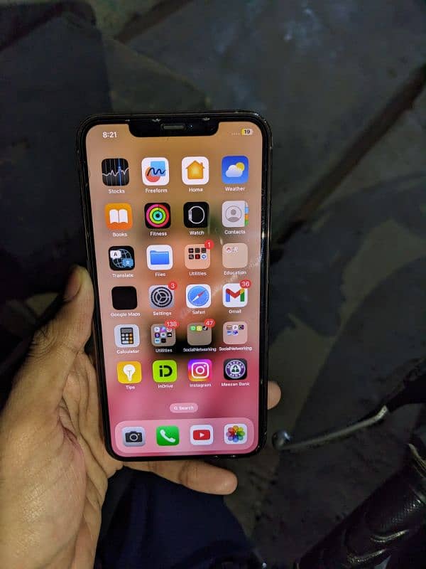 Iphone 11pro Max All okay 256gb factory Unlocked seald set 1