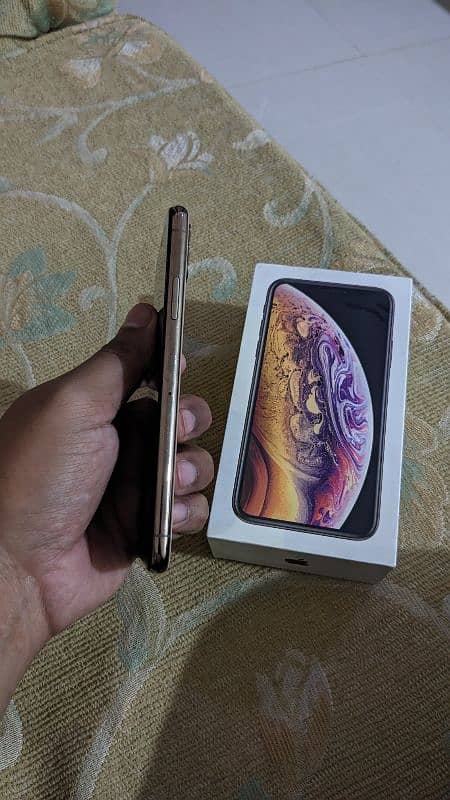Iphone Xs 64gb Dual sim approved with box 1