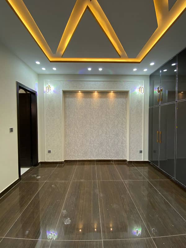 Prime Location House Of 5 Marla For sale In Park View City - Jade Extension Block 2