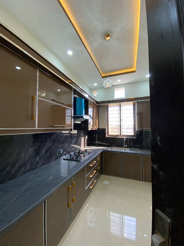 Prime Location House Of 5 Marla For sale In Park View City - Jade Extension Block 10