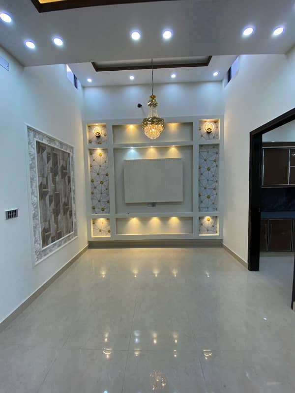 Prime Location House Of 5 Marla For sale In Park View City - Jade Extension Block 11