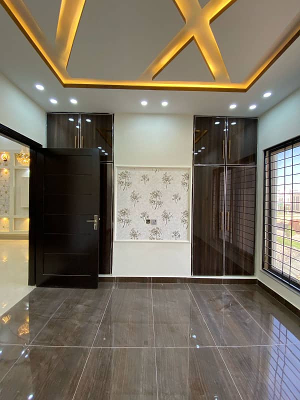 Prime Location House Of 5 Marla For sale In Park View City - Jade Extension Block 12