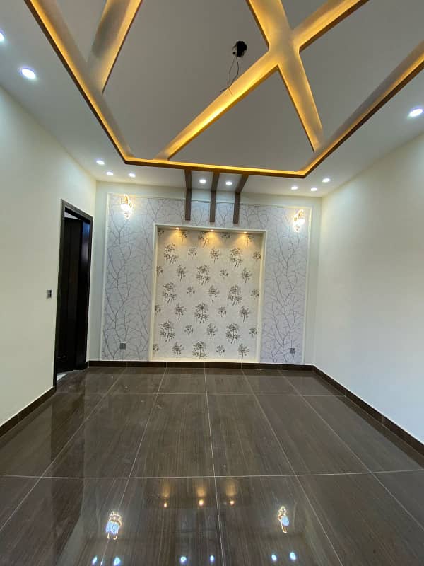 Prime Location House Of 5 Marla For sale In Park View City - Jade Extension Block 14