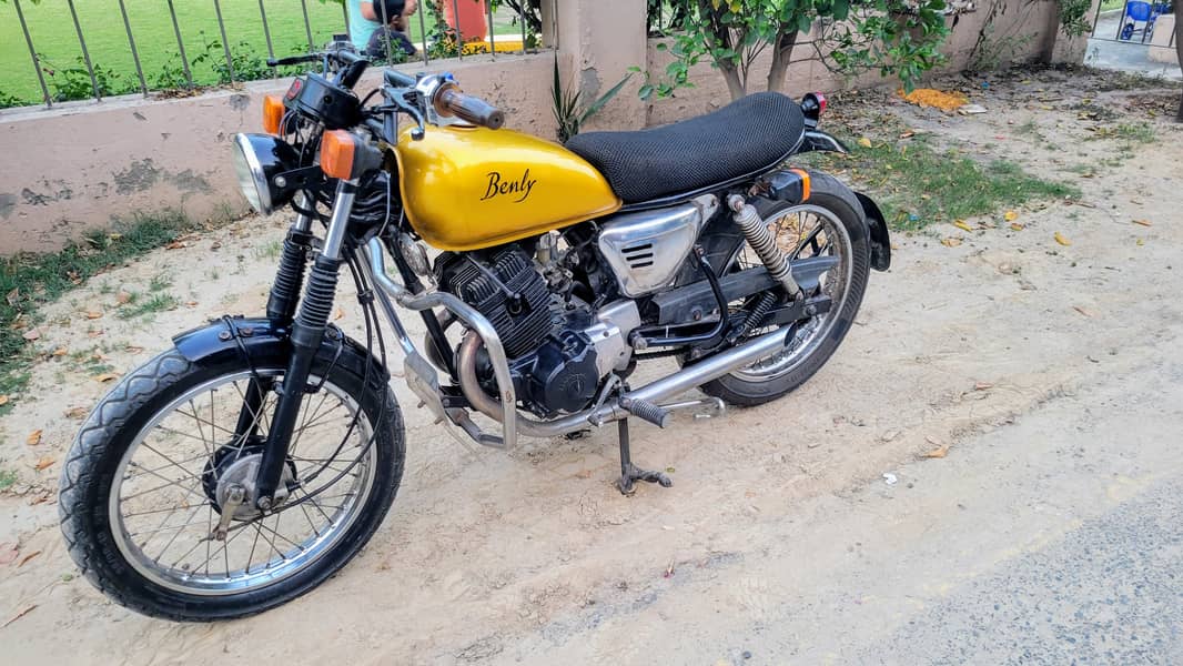 Honda CD 200 Road Master Custom 1