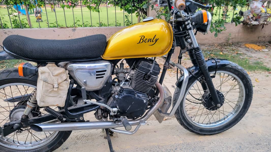 Honda CD 200 Road Master Custom 12