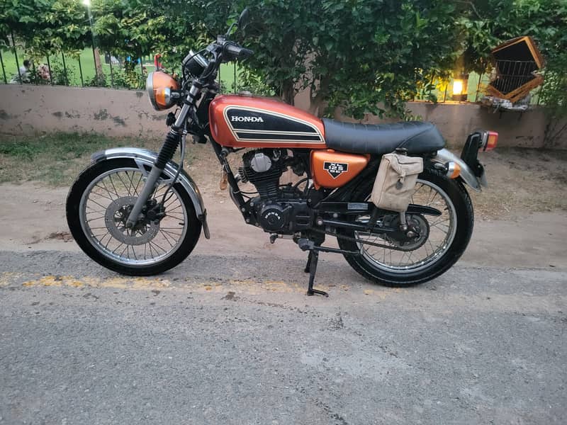 Honda CB 125 1982 7