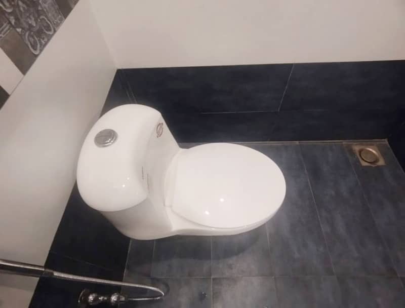 Ideally Located House Of 8 Marla Is Available For Sale In Lahore 27