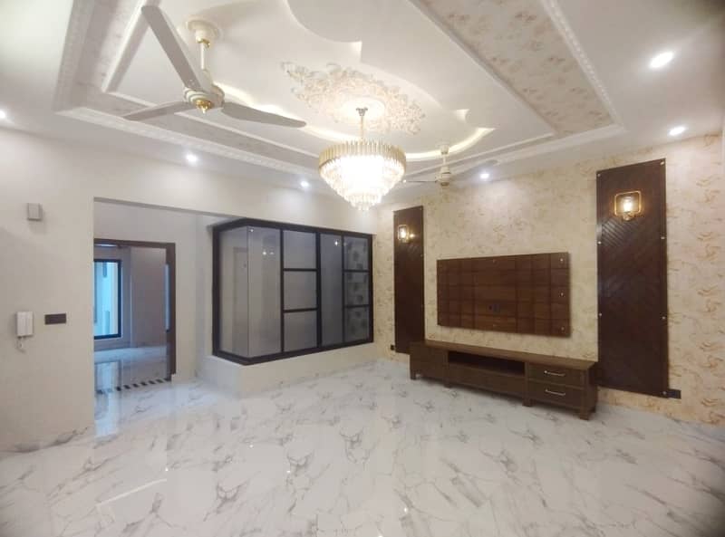 Ideally Located House Of 8 Marla Is Available For Sale In Lahore 30