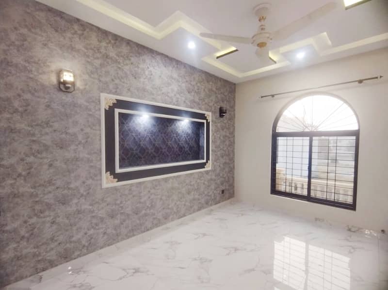 Ideally Located House Of 8 Marla Is Available For Sale In Lahore 34