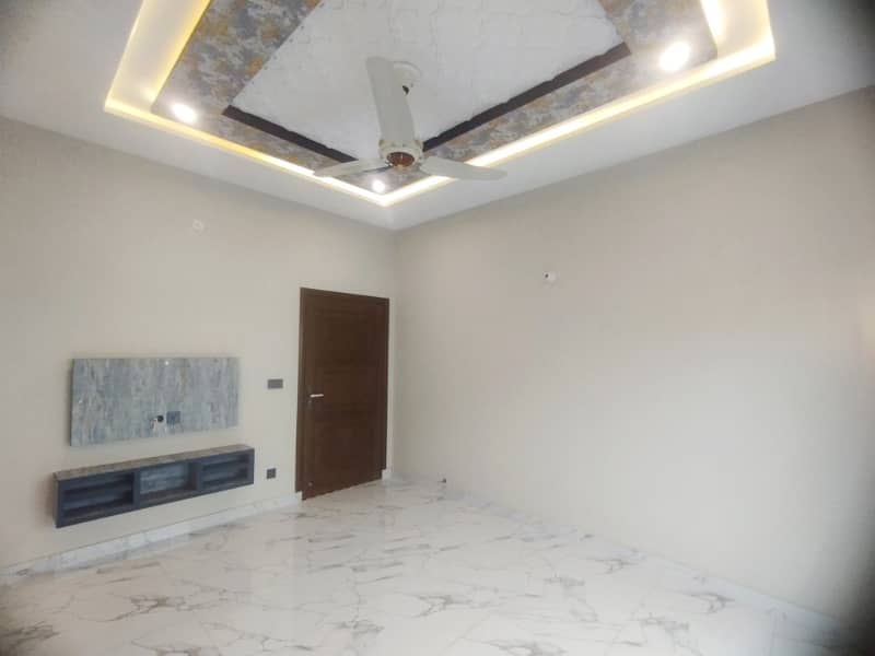 Ideally Located House Of 8 Marla Is Available For Sale In Lahore 44