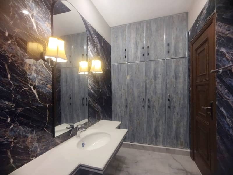 Ideally Located House Of 8 Marla Is Available For Sale In Lahore 45