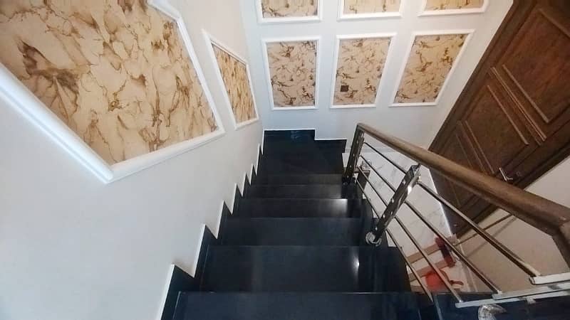 Ideally Located House Of 8 Marla Is Available For Sale In Lahore 49