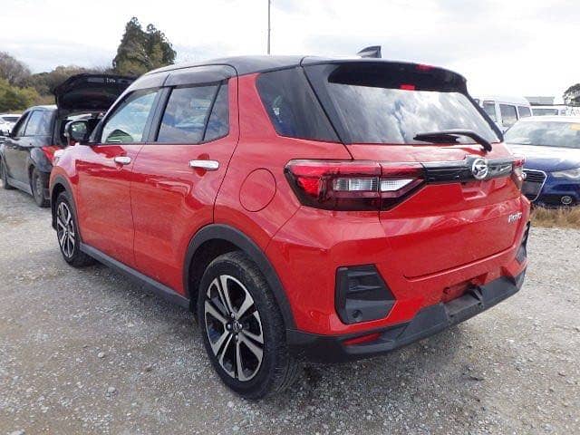 Daihatsu Rocky 3