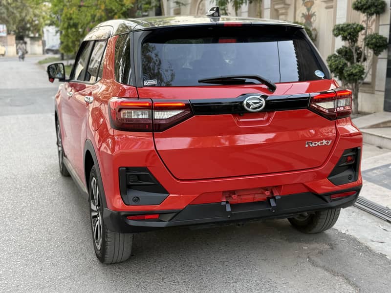 Daihatsu Rocky 4