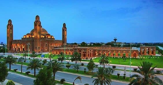1.76 MARLA COMMERCIAL PLOT MAIN BOULEVARD OVERSEAS A BLOCK BAHRIA TOWN 1