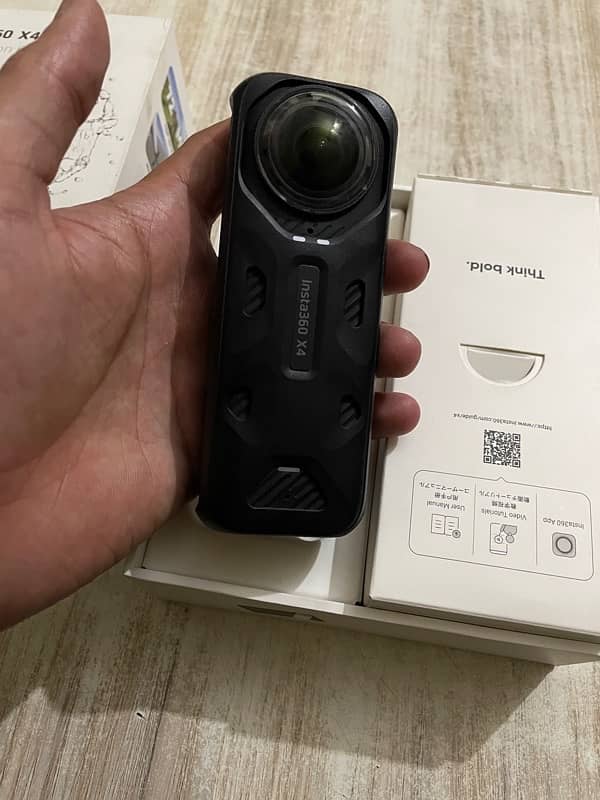 Insta 360 x4 1